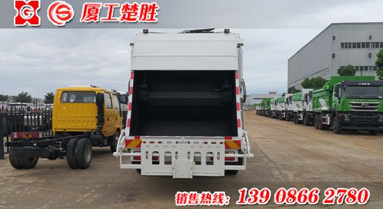 東風(fēng)D9（12立方米）壓縮垃圾車