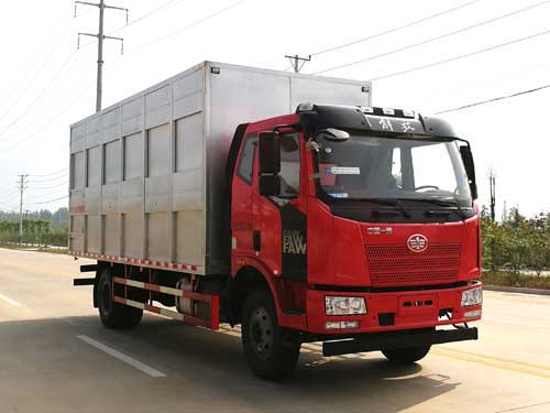 楚勝牌CSC5180CCQC5型畜禽運(yùn)輸車(chē)