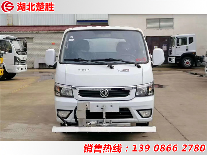 東風(fēng)途逸路面養(yǎng)護(hù)車(chē)