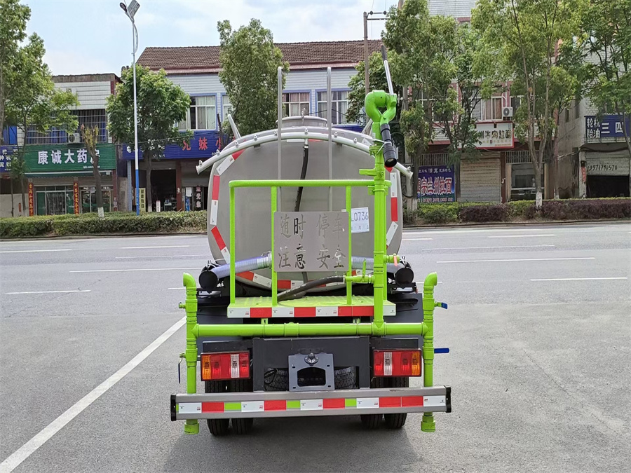 藍(lán)牌3方綠化噴灑車